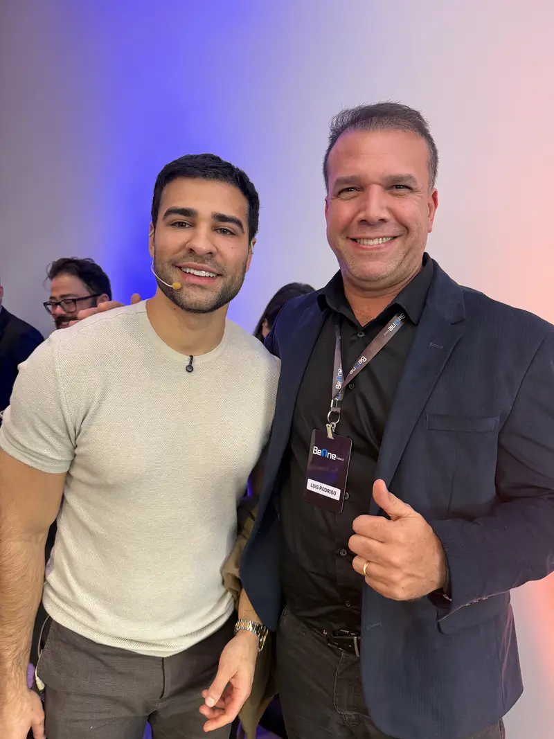 Rodrigo Andrade ao lado de Marcos Paulo